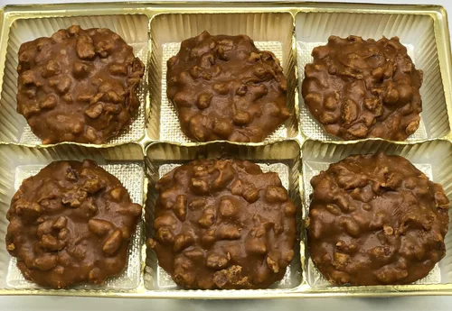 Vista 2 de Auténtico caramelo cremoso de nuez del sur de Charleston Pralines (6)