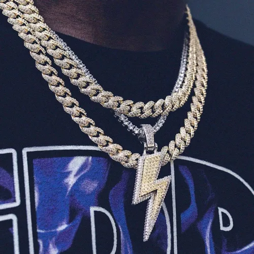 Vista 6 de JINAO Hip Hop - Colgante con diseño de rayo chapado en oro de 18 quilates con circonita cúbica con micropave de imitación de diamante para hombres