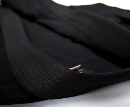 Vista 2 de Su Jiu Jitsu Gear - Uniforme Premium de Jiu Jitsu Brasileño 350450 con cinturón