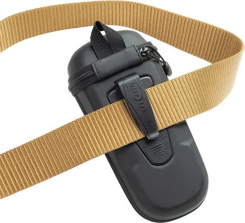 Vista 3 de Nite Ize NGCL2-01-R3 Estuche de óptica con clip rígido XL, negro