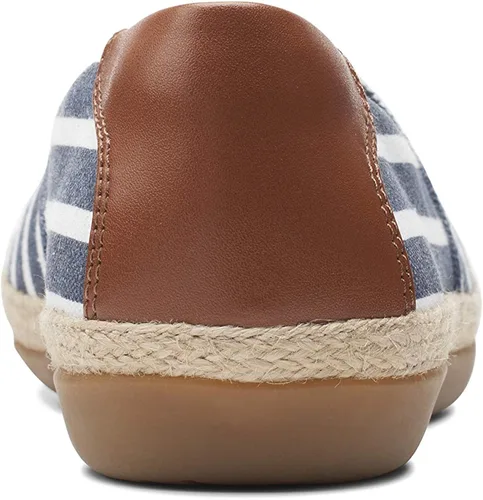 Vista 3 de Clarks CloudSteppers Danelly Sky mocasines de ante sintético para mujer