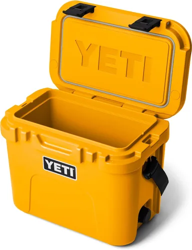 Vista 9 de YETI Roadie 15 - Enfriador duro con correa de hombro DoubleDuty