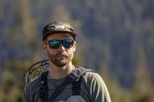 Vista 4 de Suncloud Gama de gafas de sol polarizadas 100% protección UV Ajuste cómodo, diseño moderno para hombres y mujeres