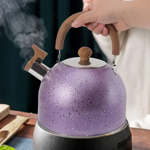 Vista 5 de Tetera de té silbante, hervidor de agua de acero inoxidable con mango de madera, cubierta de boquilla de bloqueo, camping para inducción de gas