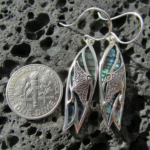Vista 8 de Surfboard Manta Ray Earrings. Abalone Paua Shell. Sterling Silver.