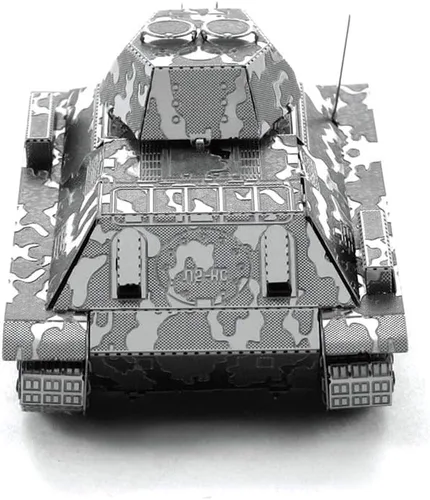 Vista 5 de Metal Earth T-34 Tank 3D Metal Model Kit Bundle con pinzas Fascinaciones