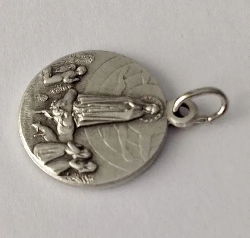 Vista 4 de Medalla de Nuestra Señora de Fátima Medallas de los Santos del Patron 100 Made in Italy