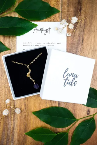 Vista 5 de Luna Tide Lariat de pepita cruda de amatista en relleno de oro de 14 k