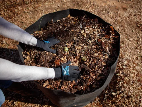 Vista 6 de Smart Pot s Compost Sak Contenedor de compostaje de tela con cubierta ajustada de plástico