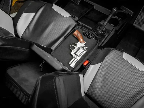 Vista 7 de SuperATV Almacenamiento de armas con reposabrazos para Polaris RZR 900/1000 / Turbo Compartimento con cerradura 2 llaves incluidas Exterior