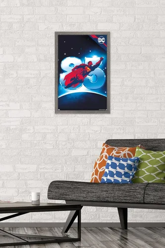 Vista 2 de Trends International DC Comics - Póster de pared de Superman 85, 14.725 x 22.375 pulgadas, versión enmarcada de madera de granero