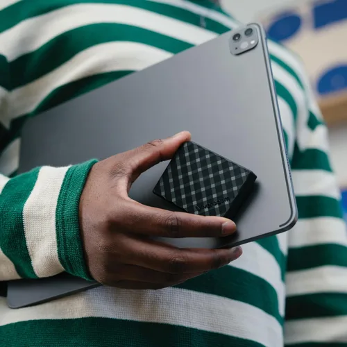 Vista 6 de Verbatim 2TB Store 'n' Go Mini Unidad externa de estado sólido USB 3.2 Gen 1 USB-C Conexión - Diamante Negro