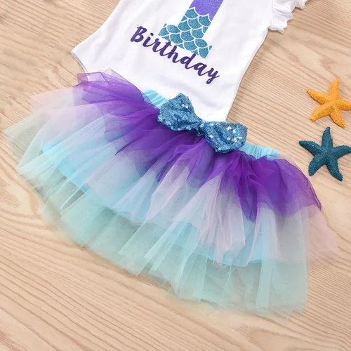 Vista 4 de Conjunto de mameluco de algodón para el primer cumpleaños para niñas con lentejuelas y lazo para la cabeza, 3 piezas