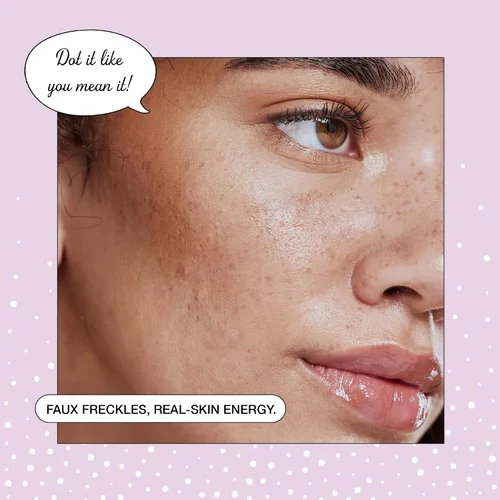 Vista 7 de KimChiChic Beauty Candy Girl - Bolígrafo de pecas falsas, aspecto natural y secado rápido, maquillaje facial de pecas falsas, tarde en el campo