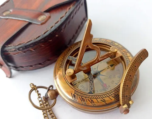 Vista 4 de Brújula con reloj de sol personalizado con estuche de cuero, regalo para hijo, regalo para mi hijo, regalo de mamá a hijo, regalo de papá a hijo