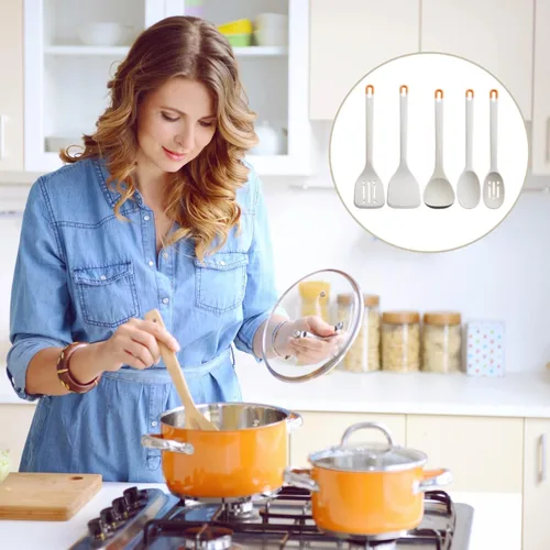 Vista 5 de Juego de 5 utensilios de cocina de silicona gris, resistentes al calor, sin BPA, agarre ergonómico