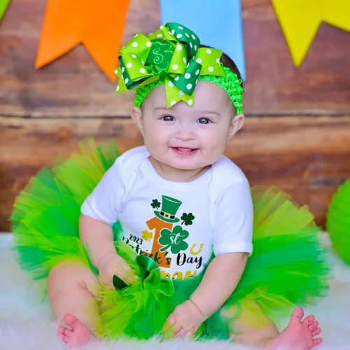 Vista 3 de Body personalizado para bebé con nombre Diseño 9 Regalo personalizado para el día de San Patricio para niña, niño, body de manga corta Bebe