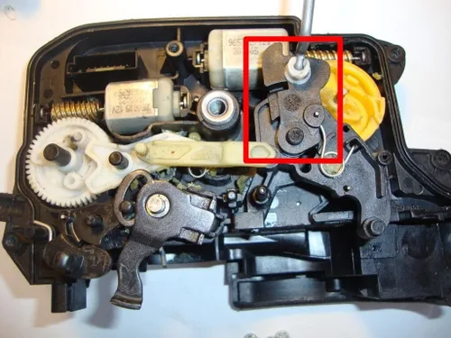 Vista 4 de Kit de reparación de actuador de bloqueo central de cerradura de puerta izquierda y derecha compatible con BMW Serie 3 E90 E91 E92 E93