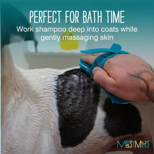 Vista 4 de Messy Mutts Cepillo reversible de silicona de doble cara para mascotas Masaje suave, cepillado, baño y herramienta de eliminación de pelo de perro