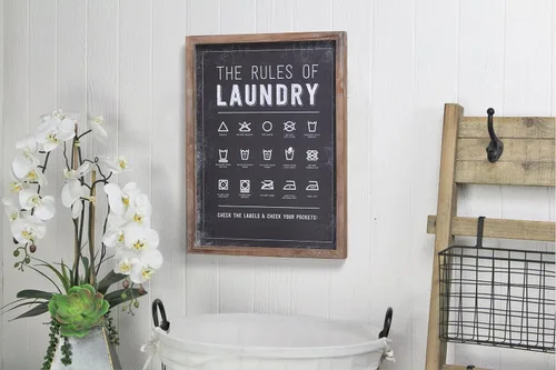 Vista 4 de Letrero de lavandería con símbolos de The Rules of Laundry para decoración y accesorios de lavandería con marco de madera rústica, decoración