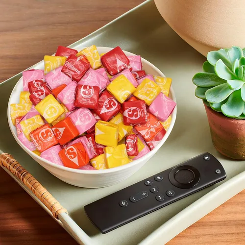 Vista 5 de Caramelos masticables de frutas a granel Starbrst de 2 libras, envueltos individualmente, dulces suaves y masticables con sabor a fruta