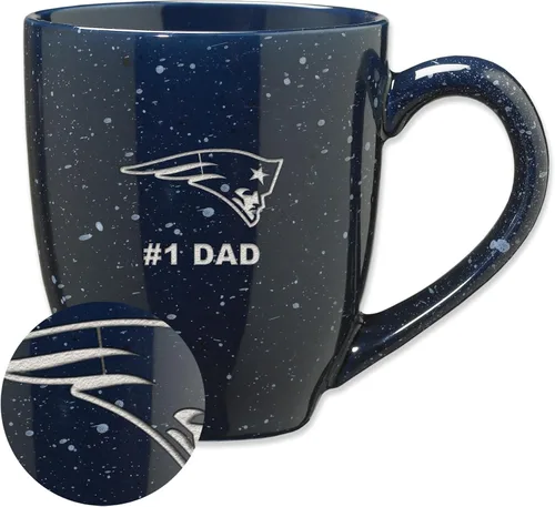 Vista 32 de Rico Industries NFL Football #1 Dad 16 oz Team Color Laser Engraved Ceramic Coffee Mug