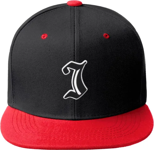 Vista 824 de Daxton Gorra clásica con visera de billete plano con letras del alfabeto inglés antiguo de la A a la Z