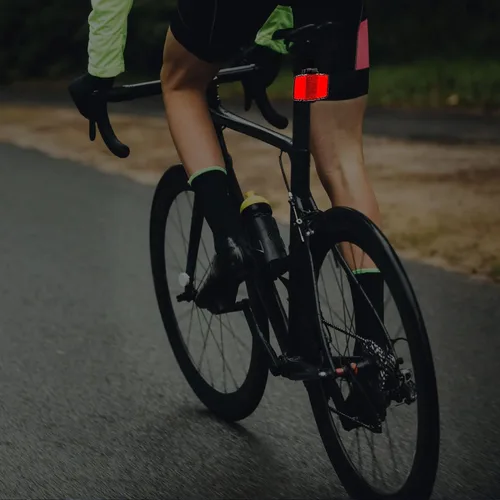 Vista 7 de VICDUEKG Kit de reflectores delanteros y traseros de bicicleta, 12 piezas de reflectores de radios de rueda de luz de bicicleta, accesorios