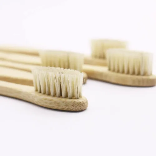 Vista 4 de Cepillo de dientes de bambú con cerdas de jabalí 100% biodegradable y natural, 8 piezas en un paquete