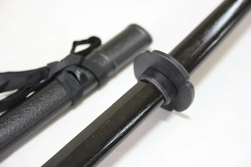 Vista 4 de Samurai - Palo de entrenamiento de 40 pulgadas, viene con funda Saya y protector de mano Tsuba (negro)