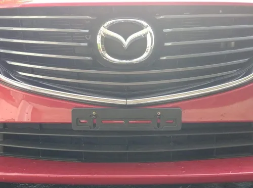 Vista 7 de Soporte para placa delantera para Mazda (todos los modelos) Descuento por cantidad (9.45$ a 5.60$) (cada uno con 6 tornillos + 2 tuercas integradas)