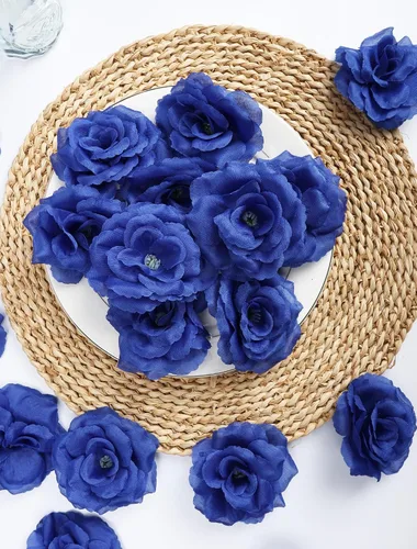 Vista 2 de 50 cabezas de rosas artificiales de seda a granel para bricolaje, baby shower, ramos de boda, centros de mesa, arreglos decorativos, azul rey