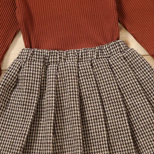 Vista 4 de Conjunto de ropa de dos piezas para niña pequeña, suéter de manga larga y faldas a cuadros, trajes de otoño e invierno