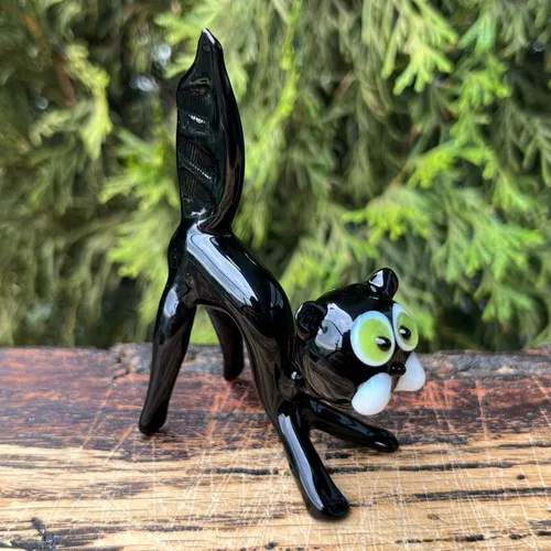 Vista 7 de Figura de gato de cristal negro – Escultura de gato en miniatura estilo Murano soplado a mano – Adorno de escritorio de gatito de cristal artístico