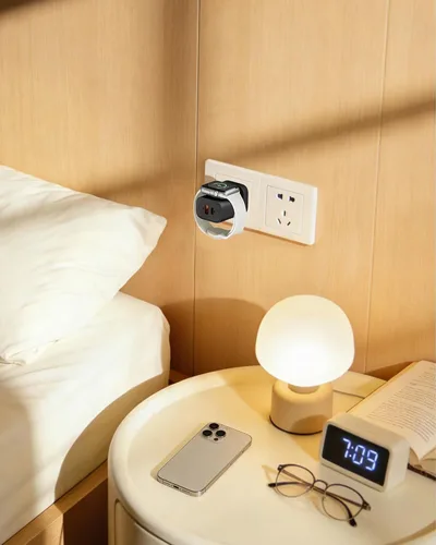 Vista 8 de VRURC Cargador para iPhone y Apple Watch, bloque de carga rápida USB C de 20 W, adaptador de viaje compacto 3 en 1 con 2 puertos para iPhone