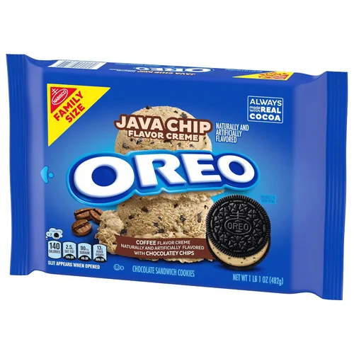 Vista 12 de OREO Galletas de sándwich de chocolate con crema sabor a chips de Java tamaño familiar, 17 onzas