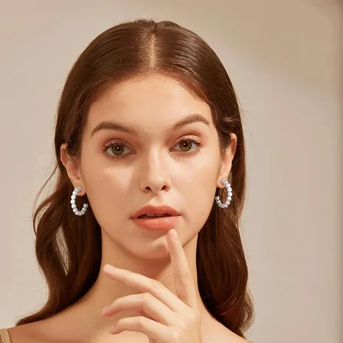 Vista 4 de Gacimy Aretes de aro de perlas para mujer con poste de plata de ley 925