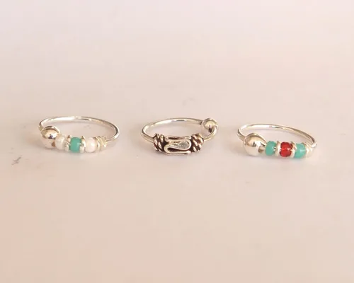 Vista 9 de Anillos de nariz o aros de hélice pequeños de plata esterlina con cuentas de 0.315 in y estilo Bali, 22G Hecho a mano Juego de 3 aros 0.315