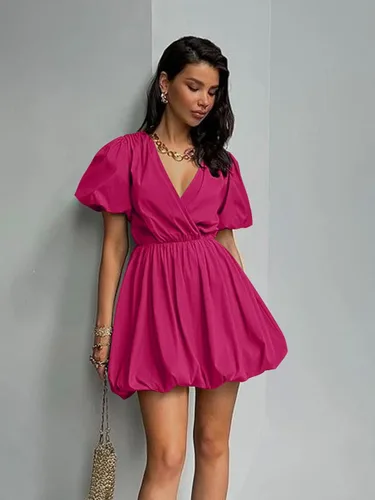 Vista 2 de PRETTYGARDEN Vestidos cortos de verano para mujer, estilo casual, manga abombada, cuello en V, volantes, color sólido, vestido acampanado
