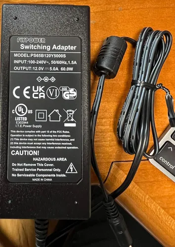 Vista 9 de SABRENT Hub USB 3.0 alimentado de 10 puertos, 3 puertos de carga, 60 W