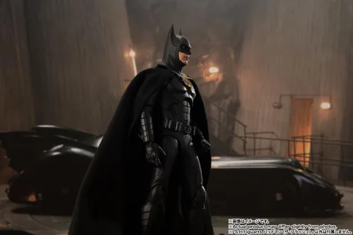 Vista 8 de TAMASHII NATIONS - The Flash - Batman, Figura de acción Bandai Spirits S.H.Figuarts