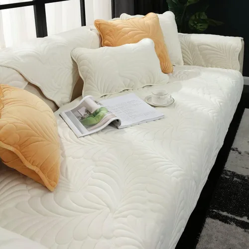 Vista 4 de vctops Funda de terciopelo suave acolchada con hojas de plátano para sofá, funda de sofá modular antideslizante para invierno, funda de muebles
