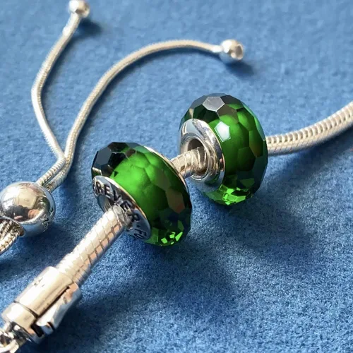 Vista 2 de 2 dijes de cristal de Murano para pulseras Pandora, dijes de plata de ley 925 para pulseras, dijes de Navidad verde y rojo, muñeco de nieve