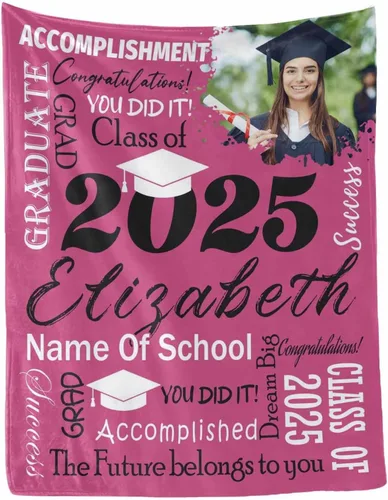 Vista 23 de MyPupSocks Manta personalizada de graduación 2025, clase de con nombre de la universidad, regalos personalizados, manta con texto para sobrina