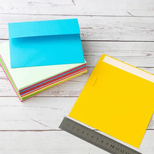 Vista 3 de Paquete de 100 sobres de invitación coloridos A2 autoadhesivos, 4.37 x 5.75 pulgadas Para invitaciones de boda y fiesta, para tarjetas
