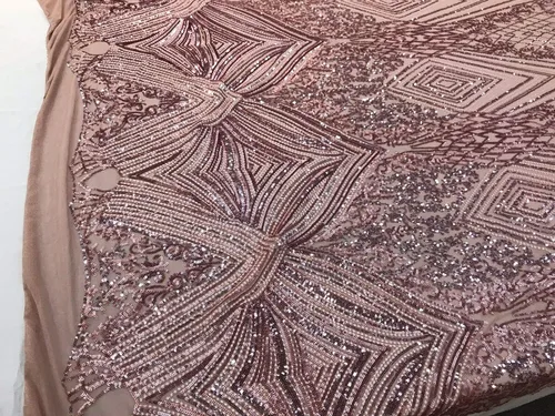 Vista 2 de BORDADO DE DIAMANTE DE DIAMANTE DE ROSA POLVADORA EN UNA MALLA ELÁSTICA DE 4 VÍAS VENDIDO A YARD