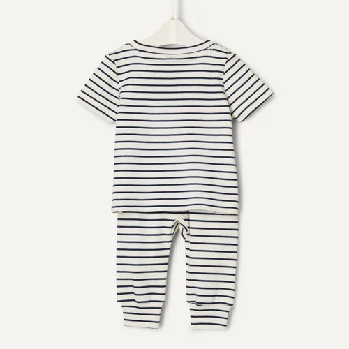 Vista 6 de Tienda Essentials x Sofia Grainge - Conjunto de pantalón y camiseta unisex para niños pequeños y bebés
