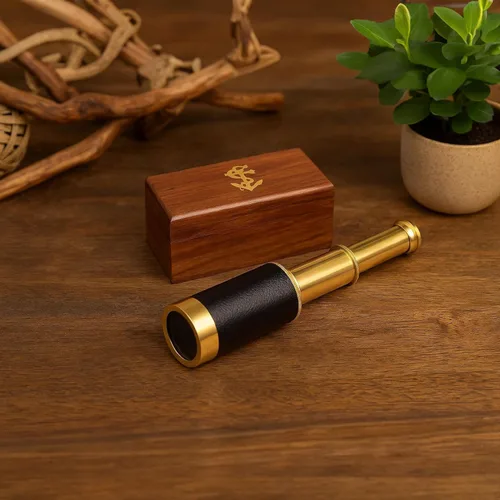 Vista 7 de Telescopio portátil de latón de 6" con caja de madera - Navegación pirata