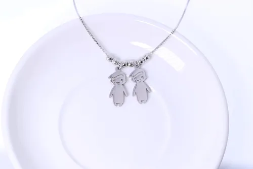 Vista 3 de OBTIAN - Collar con colgante de plata 925 con grabado personalizado para niños y madres hecho a medida para cualquier niño o niña para regalo