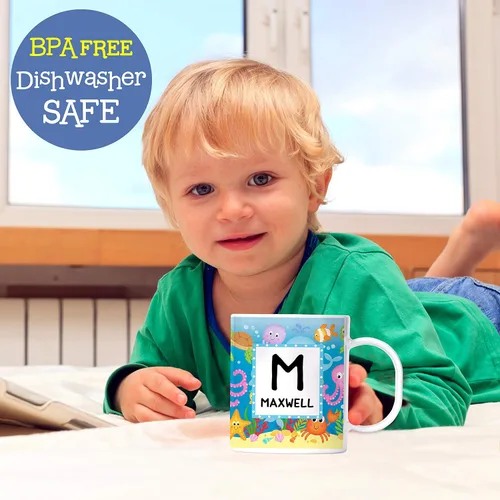 Vista 2 de Taza personalizada Undersea Kids con nombre e inicial, polímero ligero
